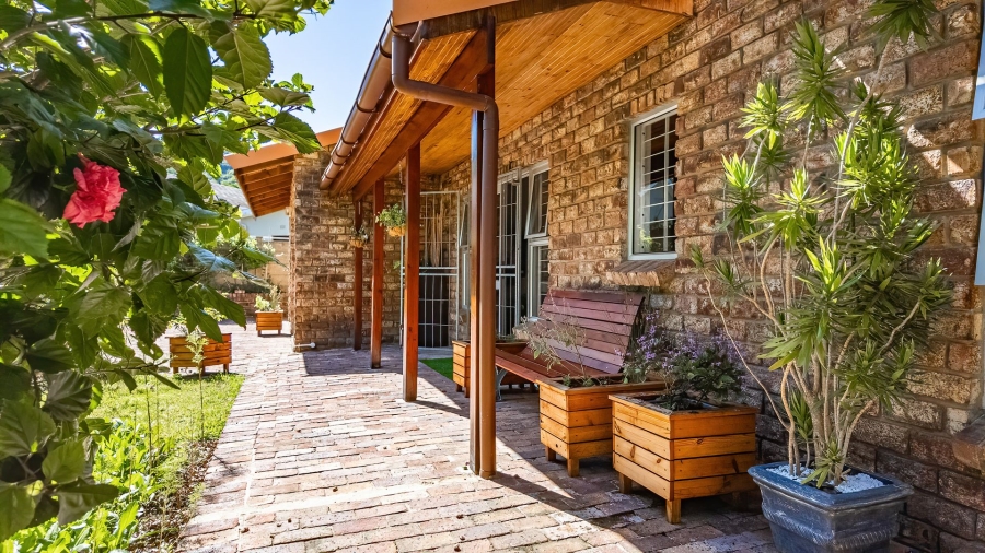 4 Bedroom Property for Sale in Old Place Western Cape